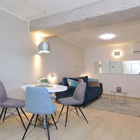 Апартаменты Jakov, No 1 Нин