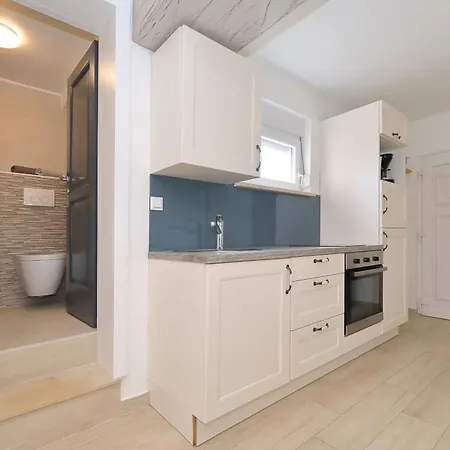 Apartman Jakov, No 1 *