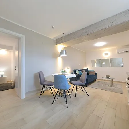 Apartman Jakov, No 1 *