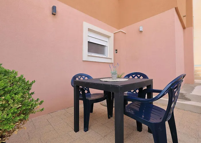 Jakov, No 1 Апартаменты