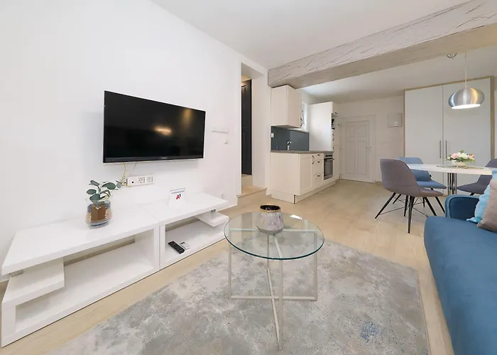 Jakov, No 1 Апартаменты *