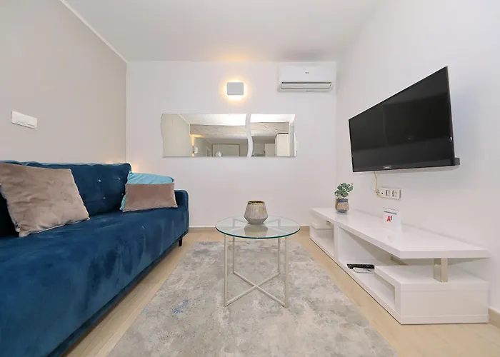 Апартаменты Jakov, No 1 *