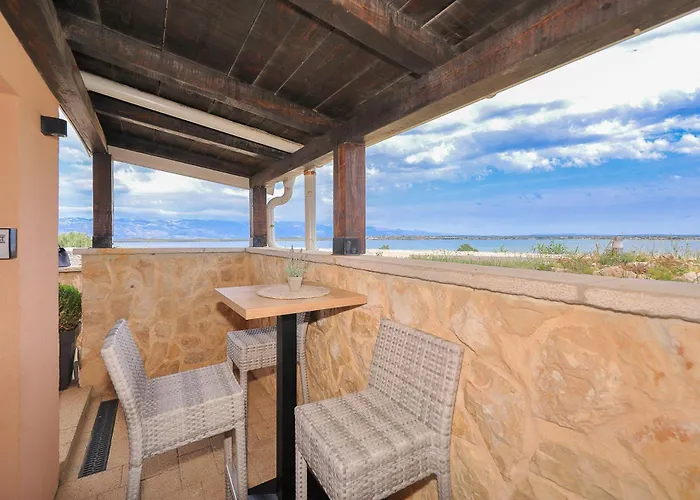 Jakov, No 1 Апартаменты Нин