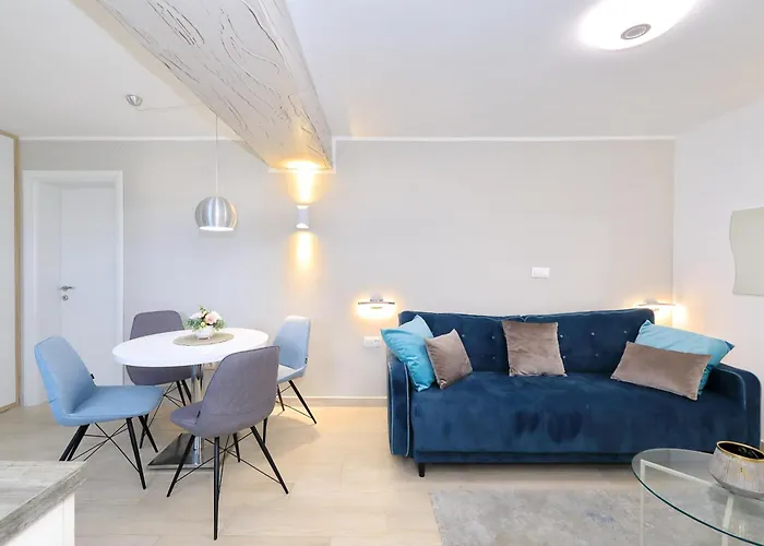 Jakov, No 1 Apartmán