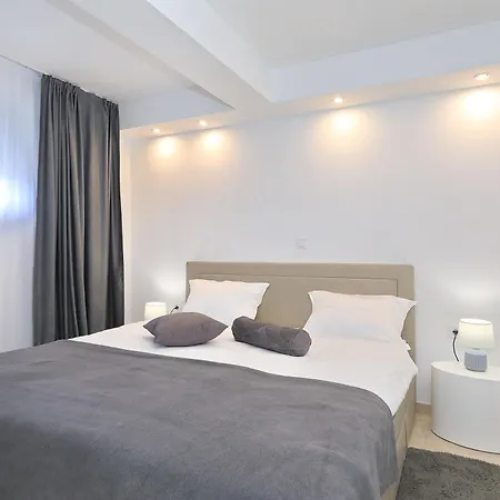 דירה Jakov, No 1